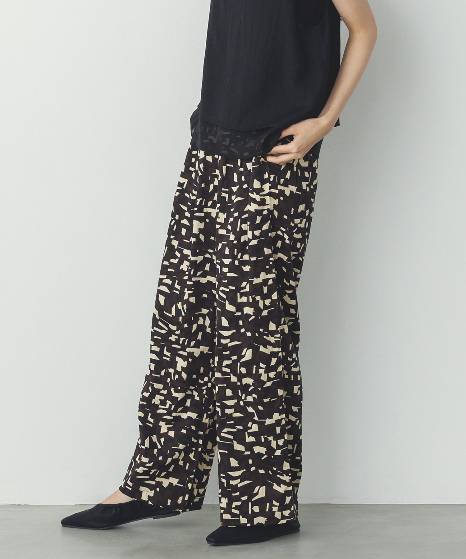 ジオメトリックプリント イージーパンツ