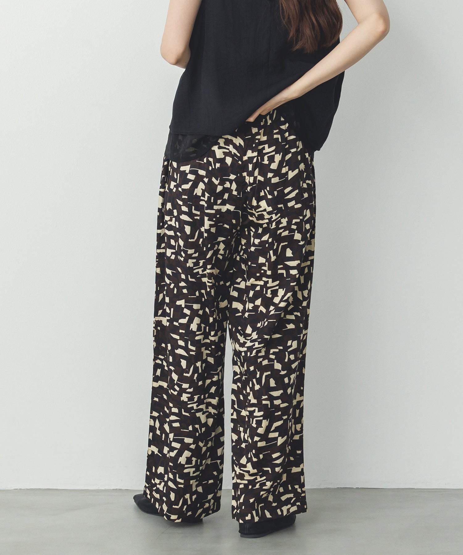 ジオメトリックプリント イージーパンツ