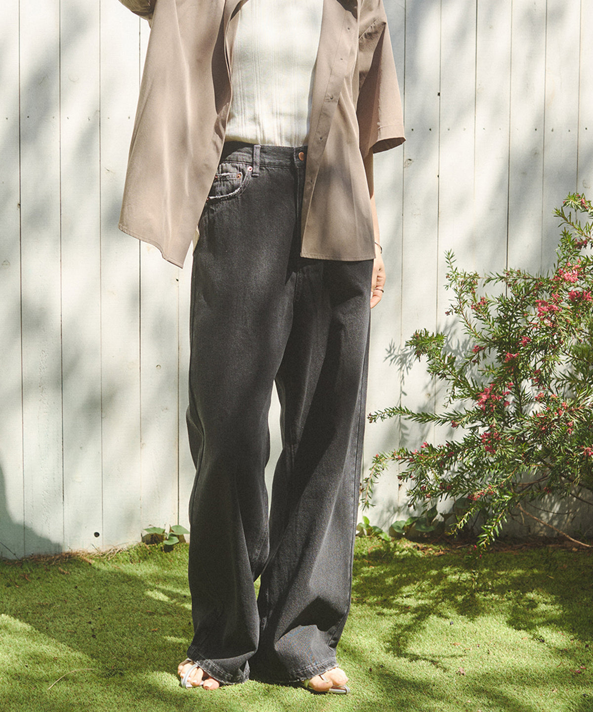 DAMAGED DENIM LOOSE STRAIGHT PANTS