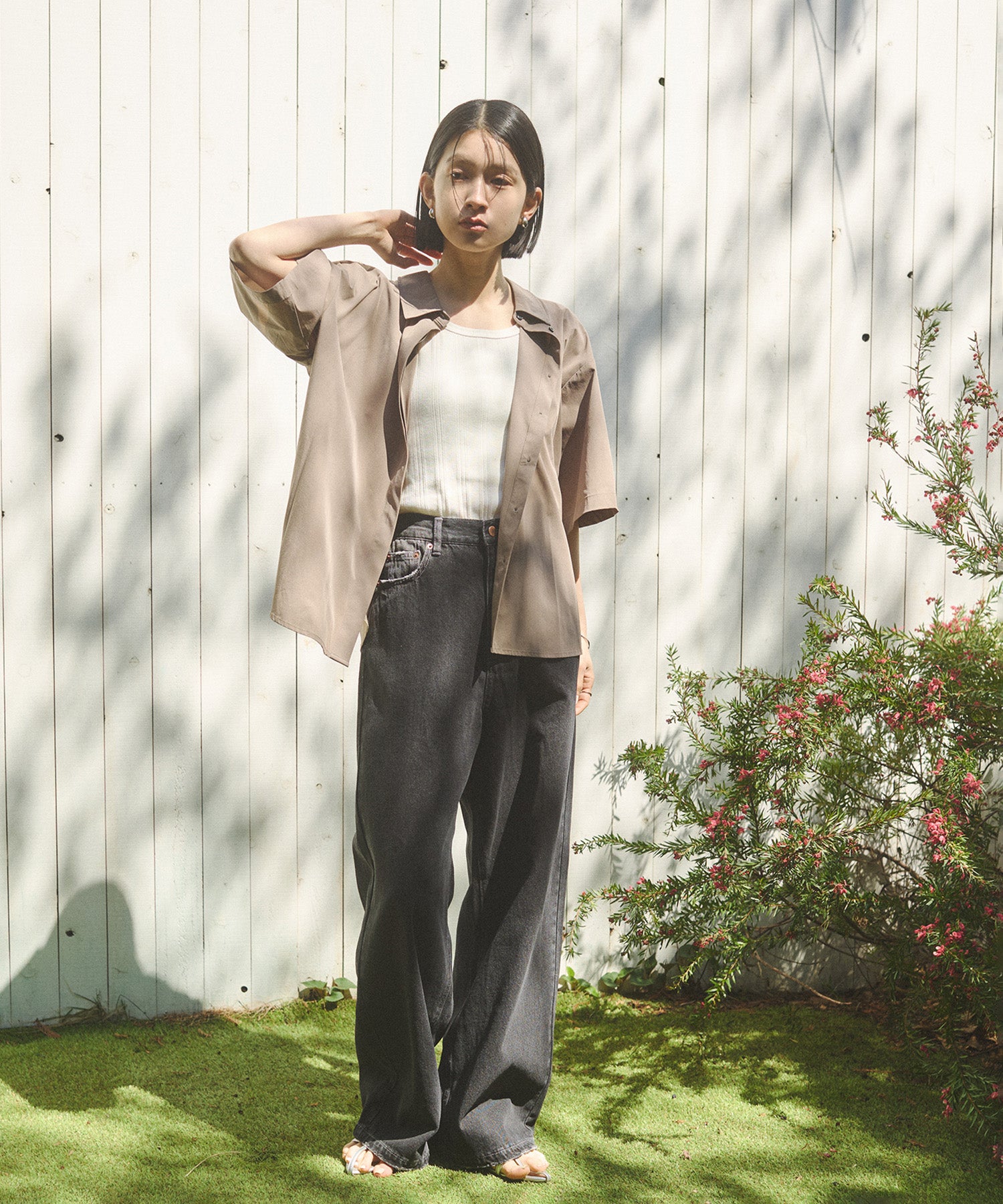 ダメージデニム ゆるストレートパンツ