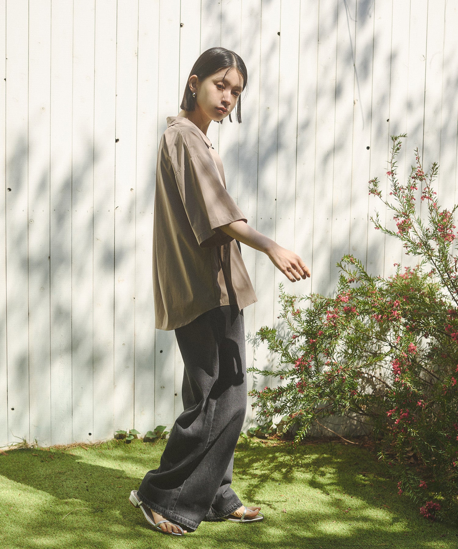 ダメージデニム ゆるストレートパンツ