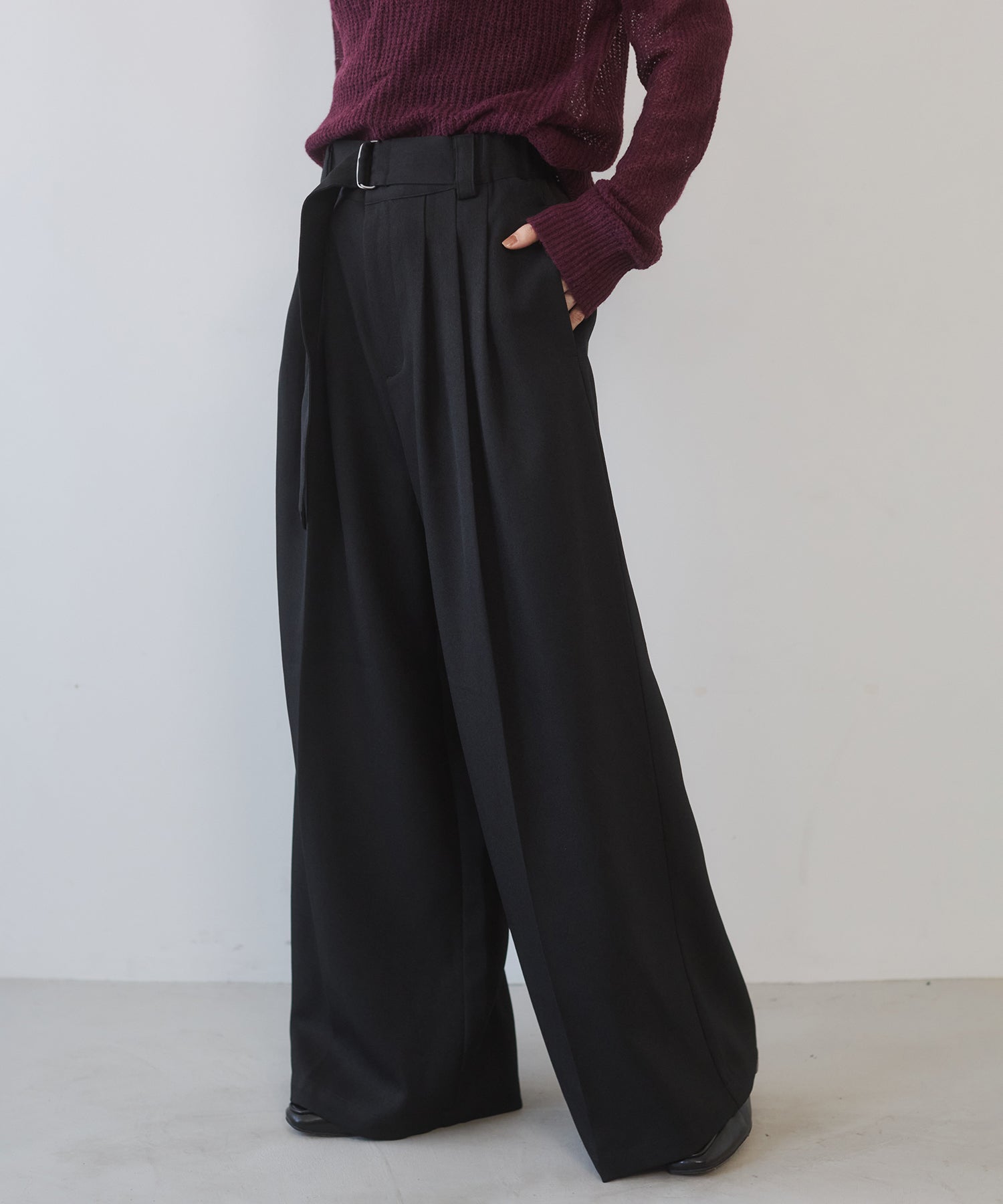 ツイルストライプ タックワイドパンツ