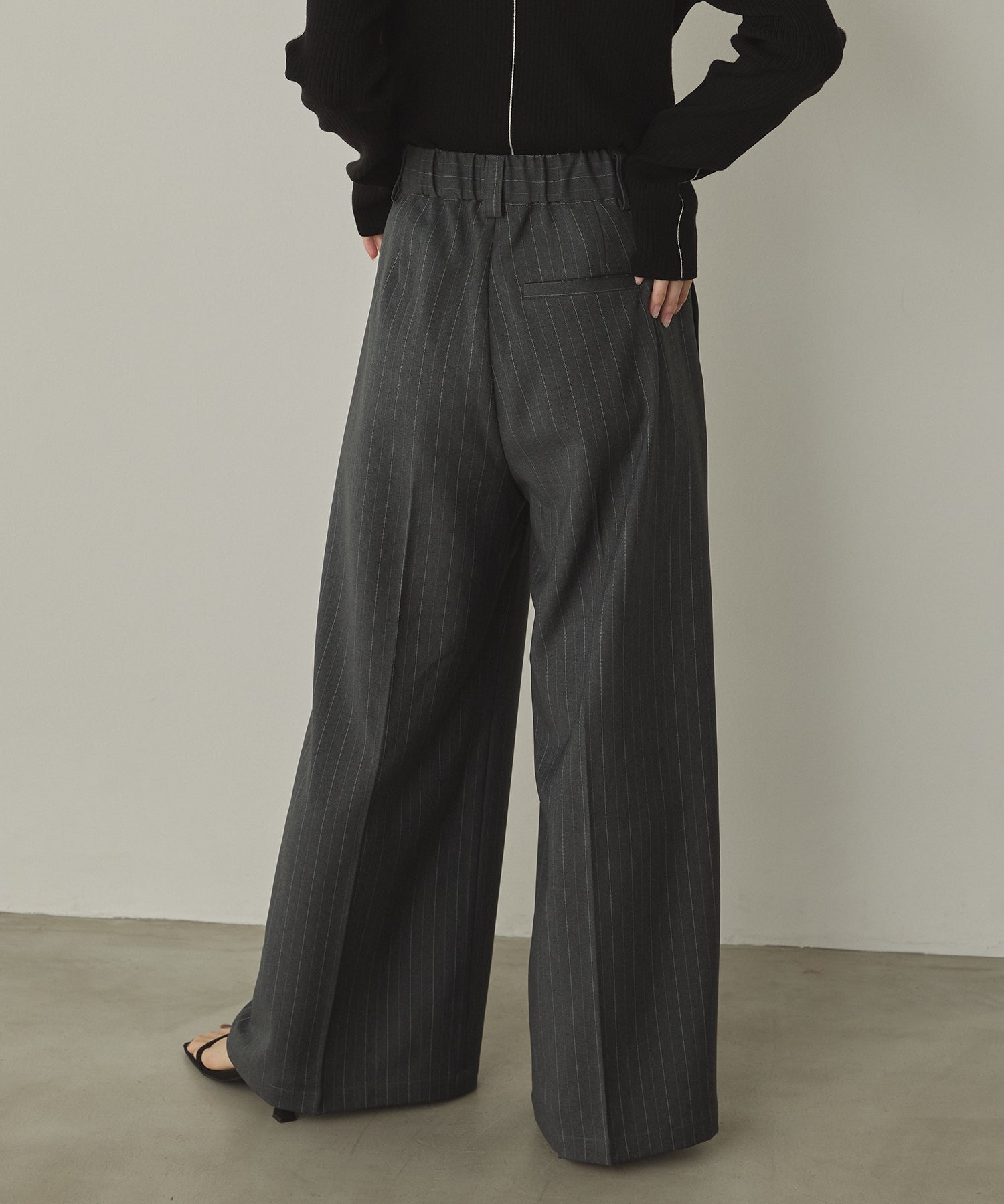 ツイルストライプ タックワイドパンツ