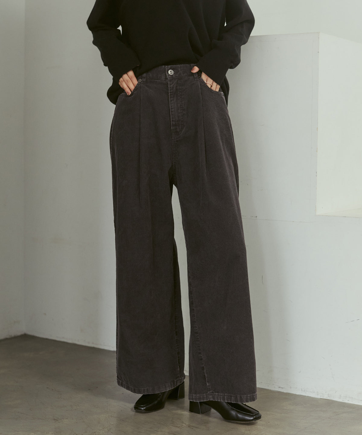 CORDUROY WIDE-LEG PANTS