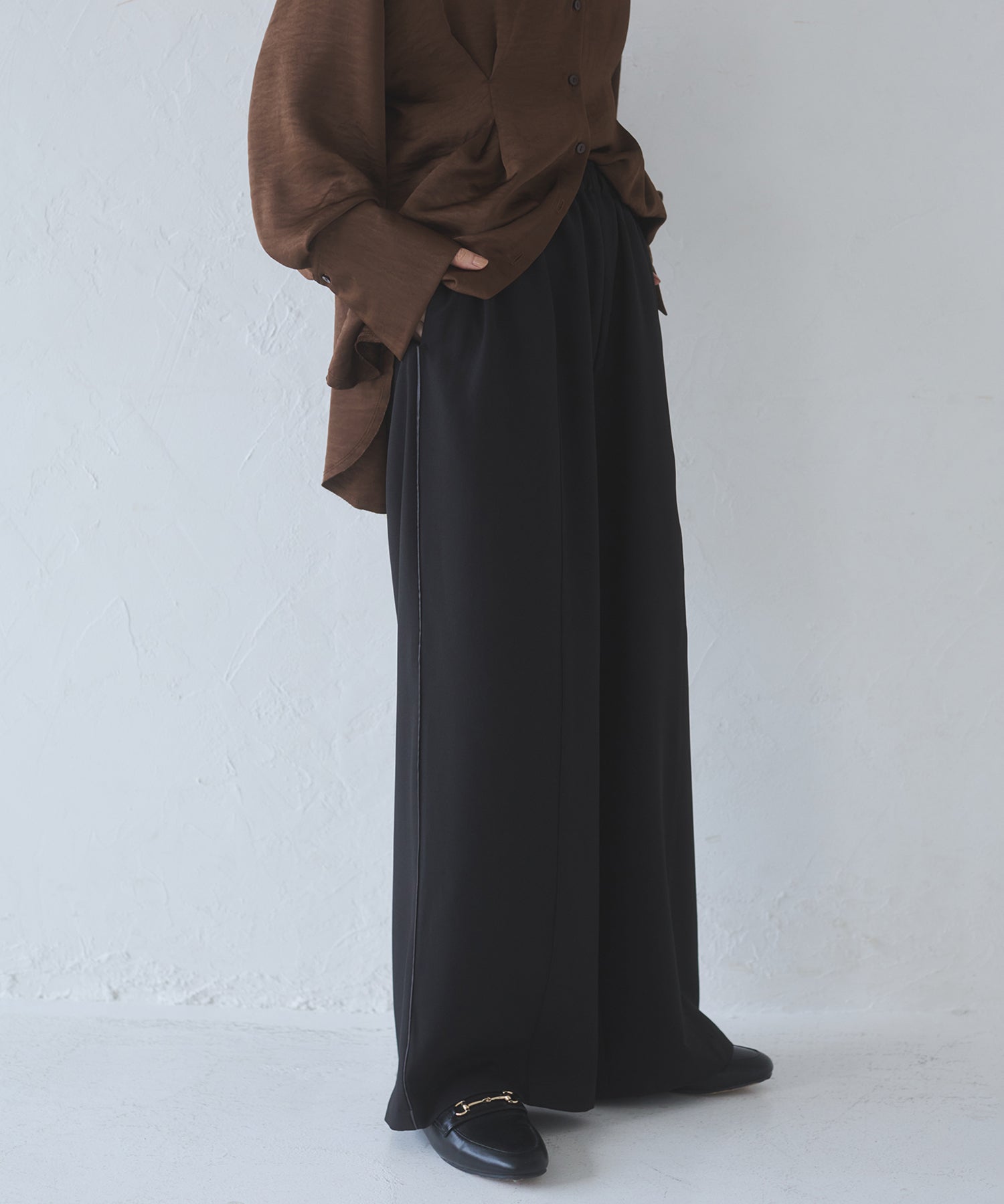 サイドライン ワイドストレートパンツ
