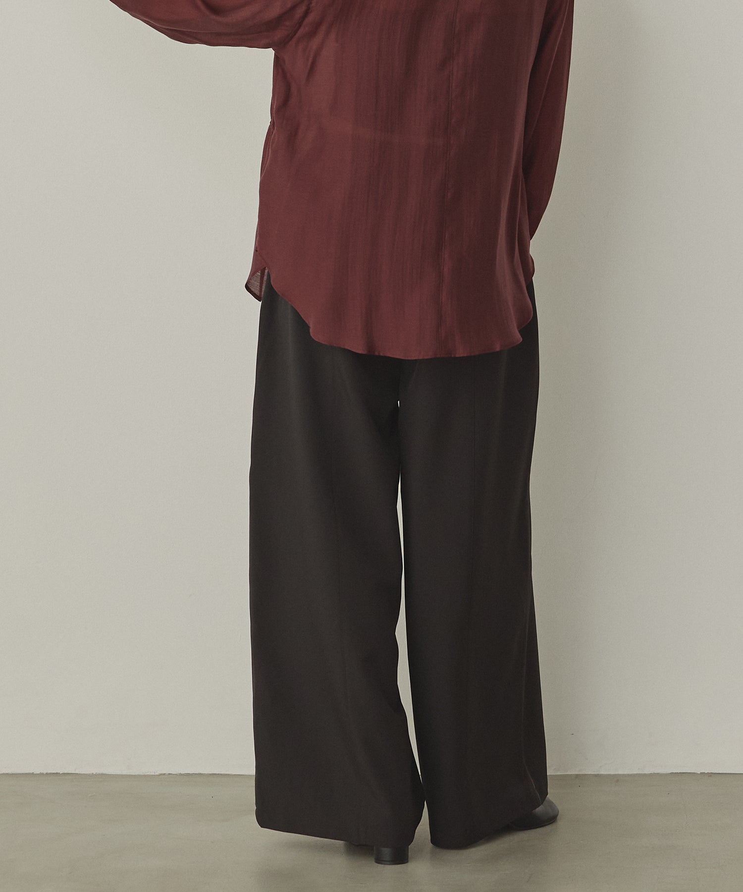 SIDE LINE WIDE STRAIGHT PANTS