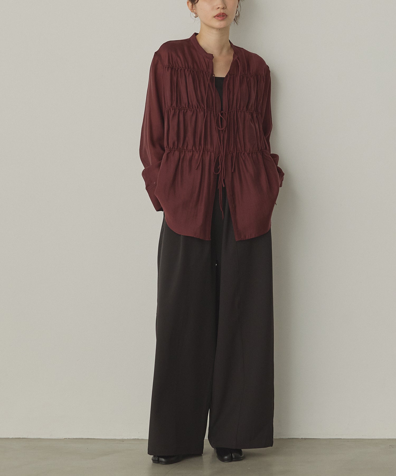 SIDE LINE WIDE STRAIGHT PANTS