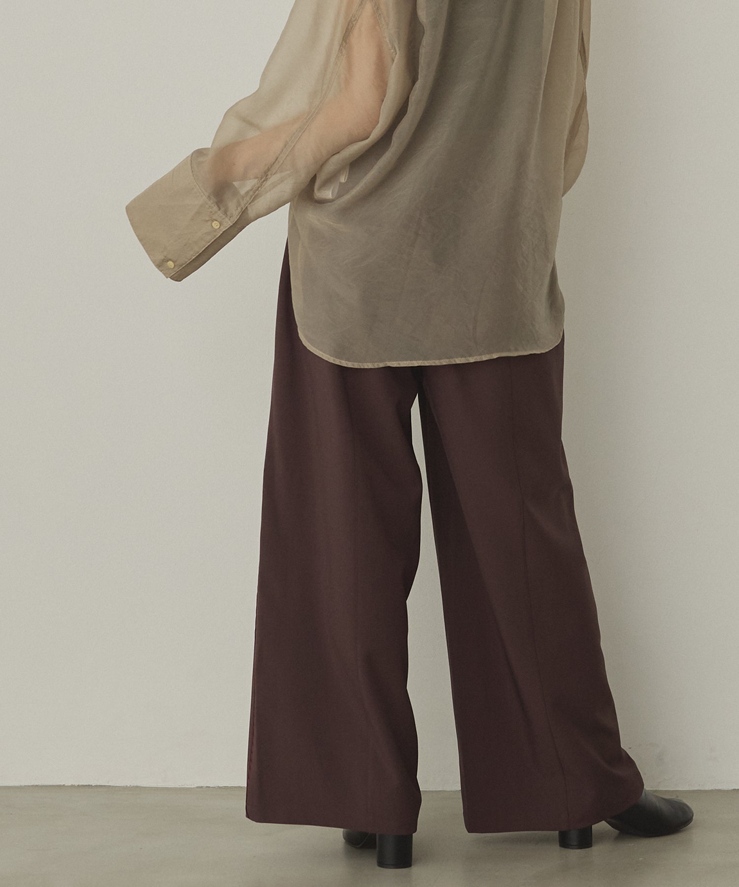 SIDE LINE WIDE STRAIGHT PANTS
