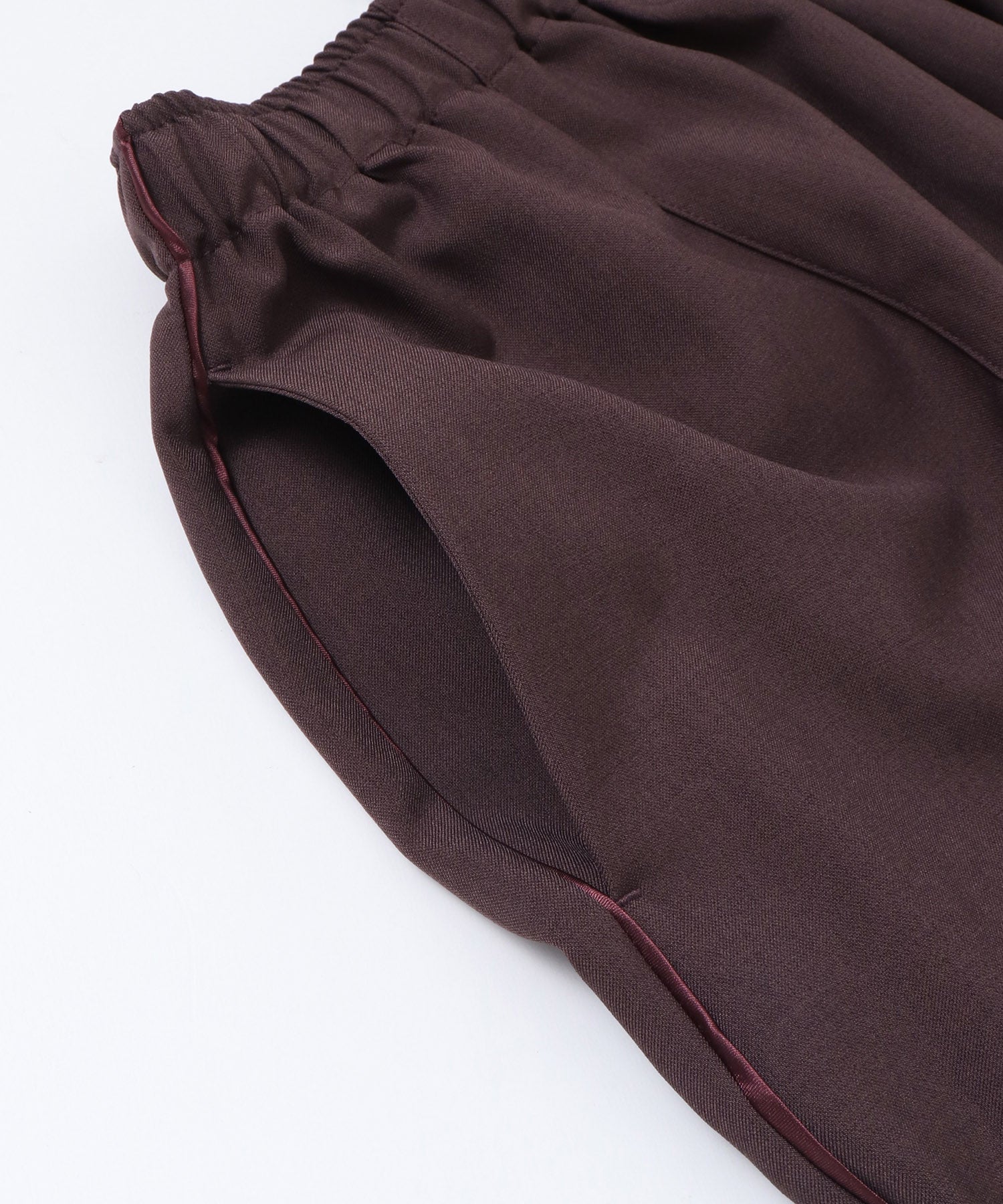 SIDE LINE WIDE STRAIGHT PANTS