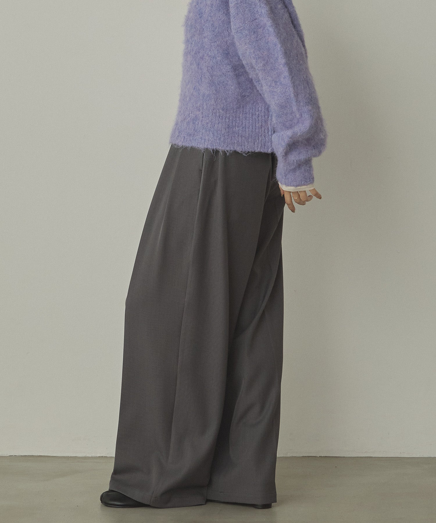 POLY TWILL TUCK PANTS