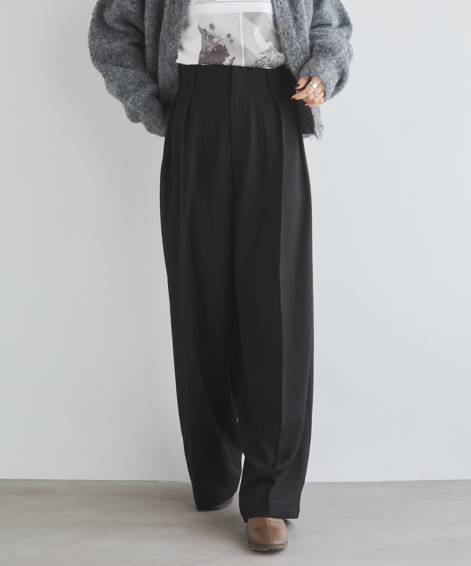 POLY TWILL TUCK PANTS