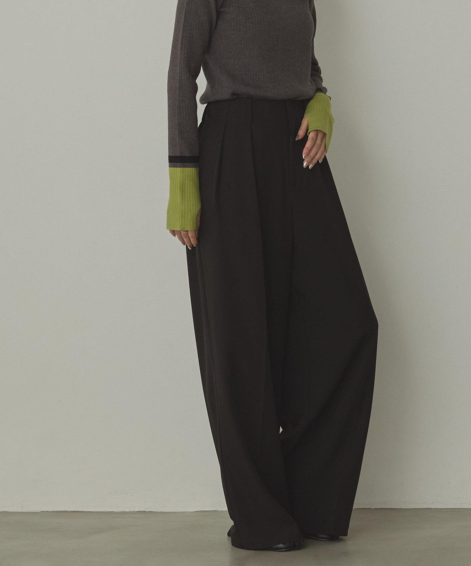 POLY TWILL TUCK PANTS