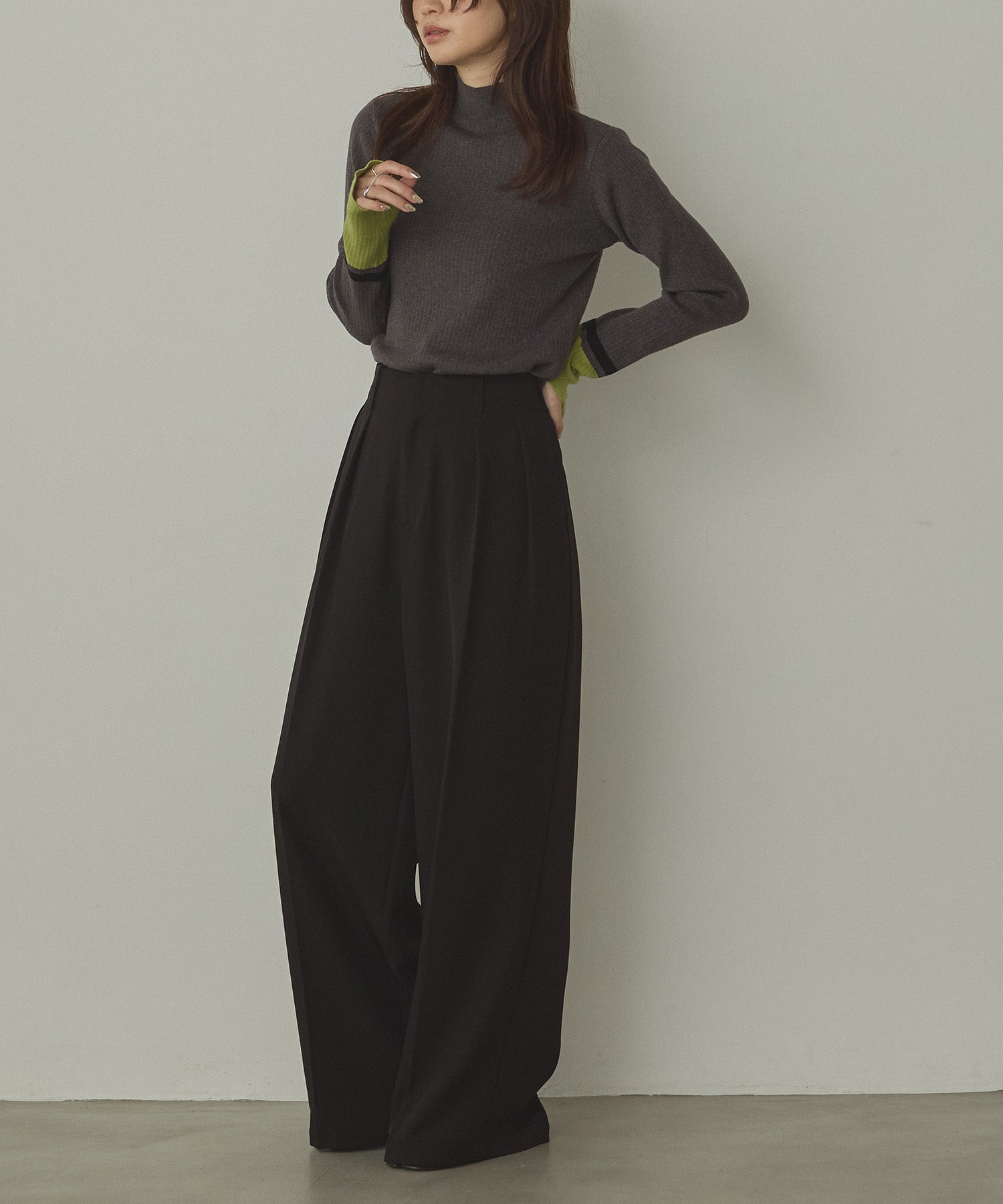 POLY TWILL TUCK PANTS