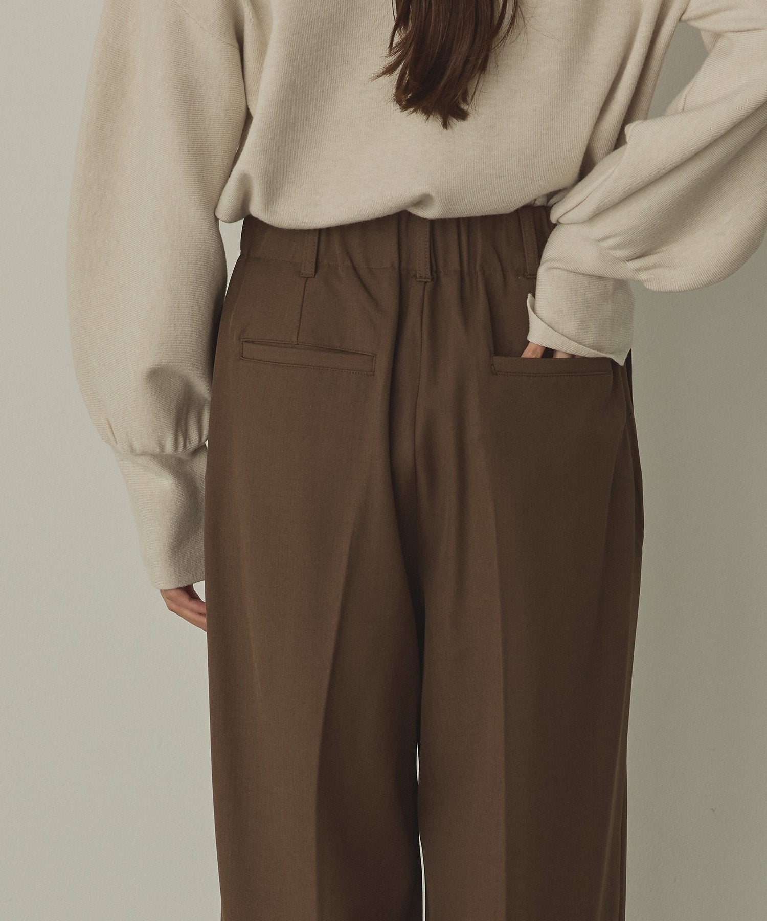 POLY TWILL TUCK PANTS