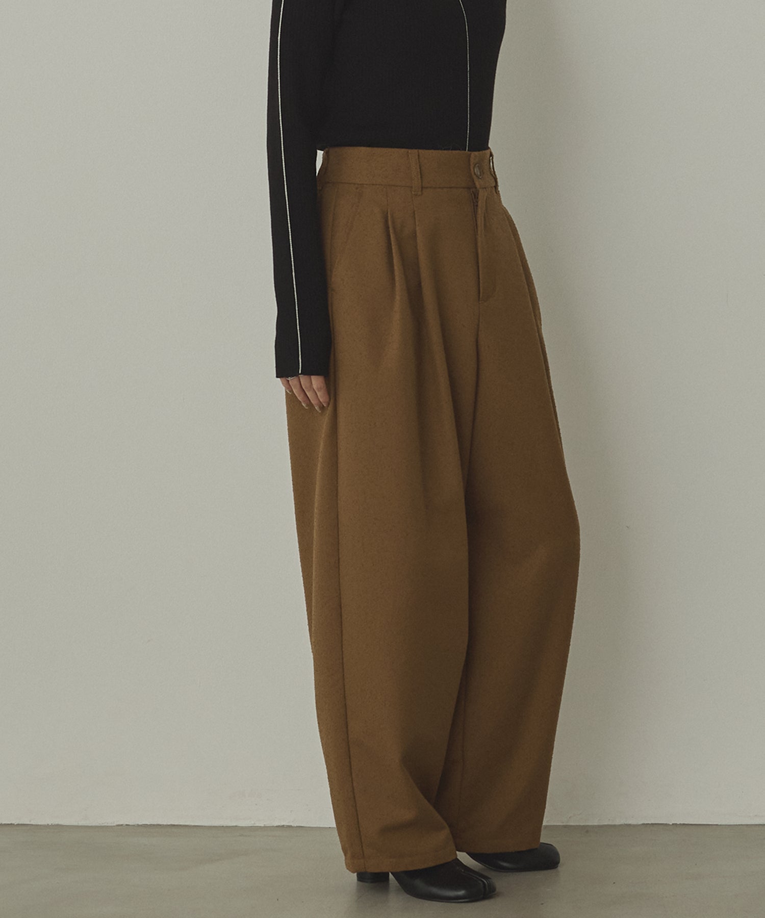 TWEED WIDE TUCK PANTS