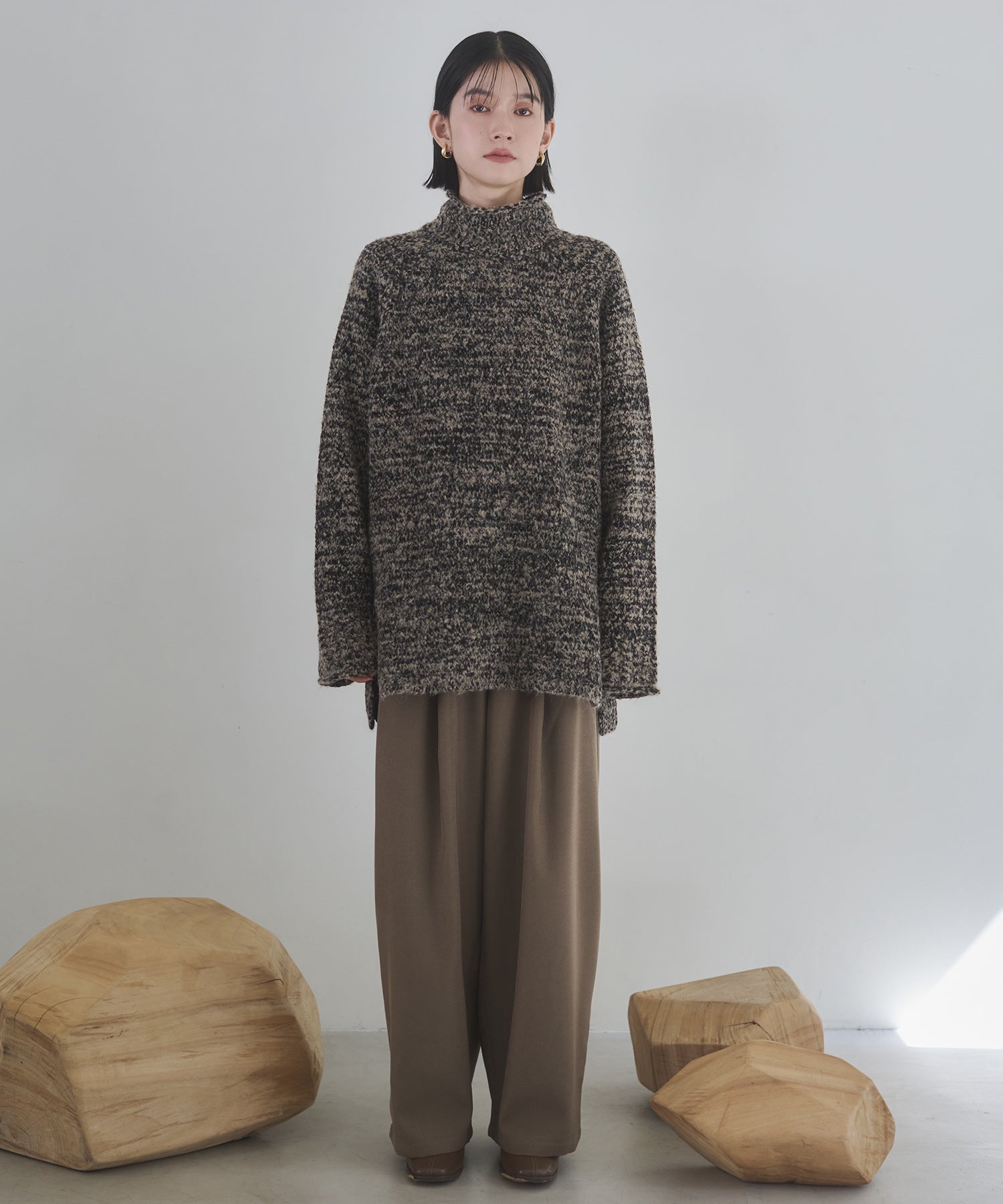 ポリツイル カーヴィパンツ