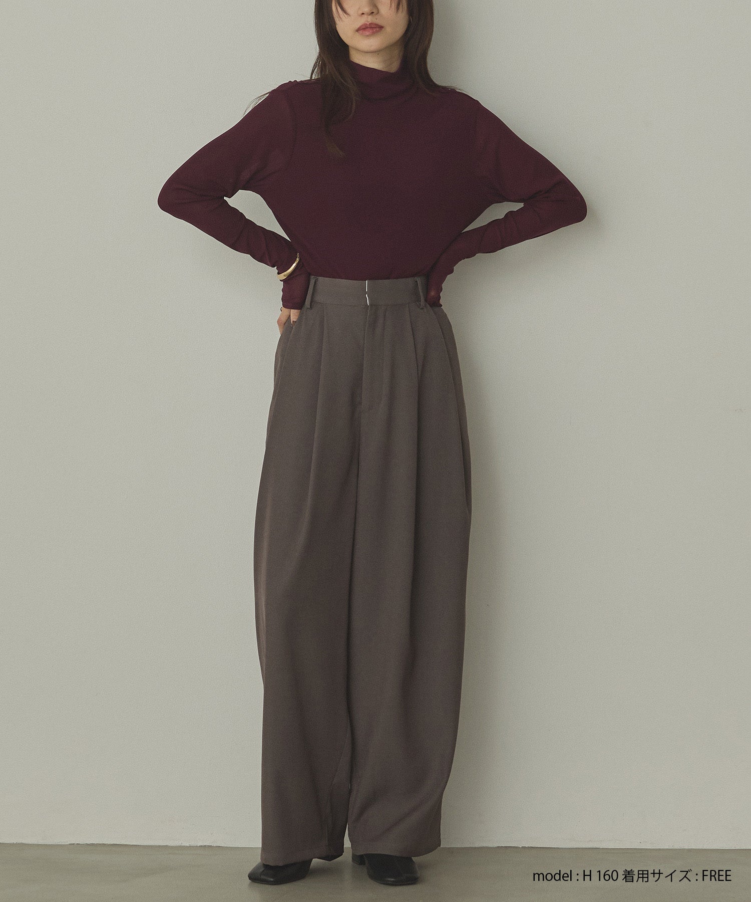 ポリツイル カーヴィパンツ