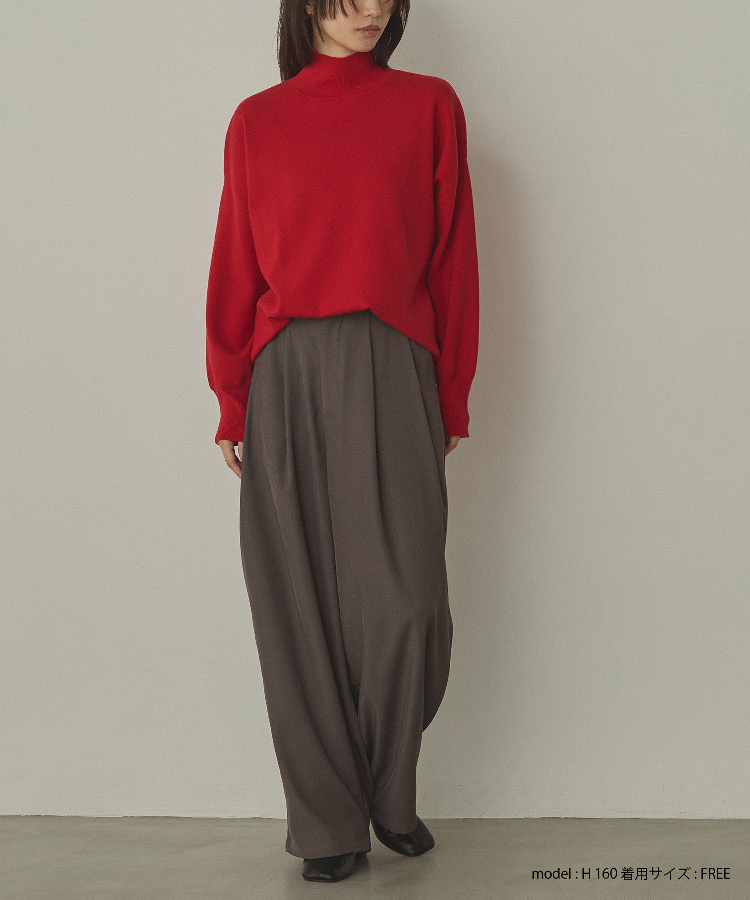 ポリツイル カーヴィパンツ