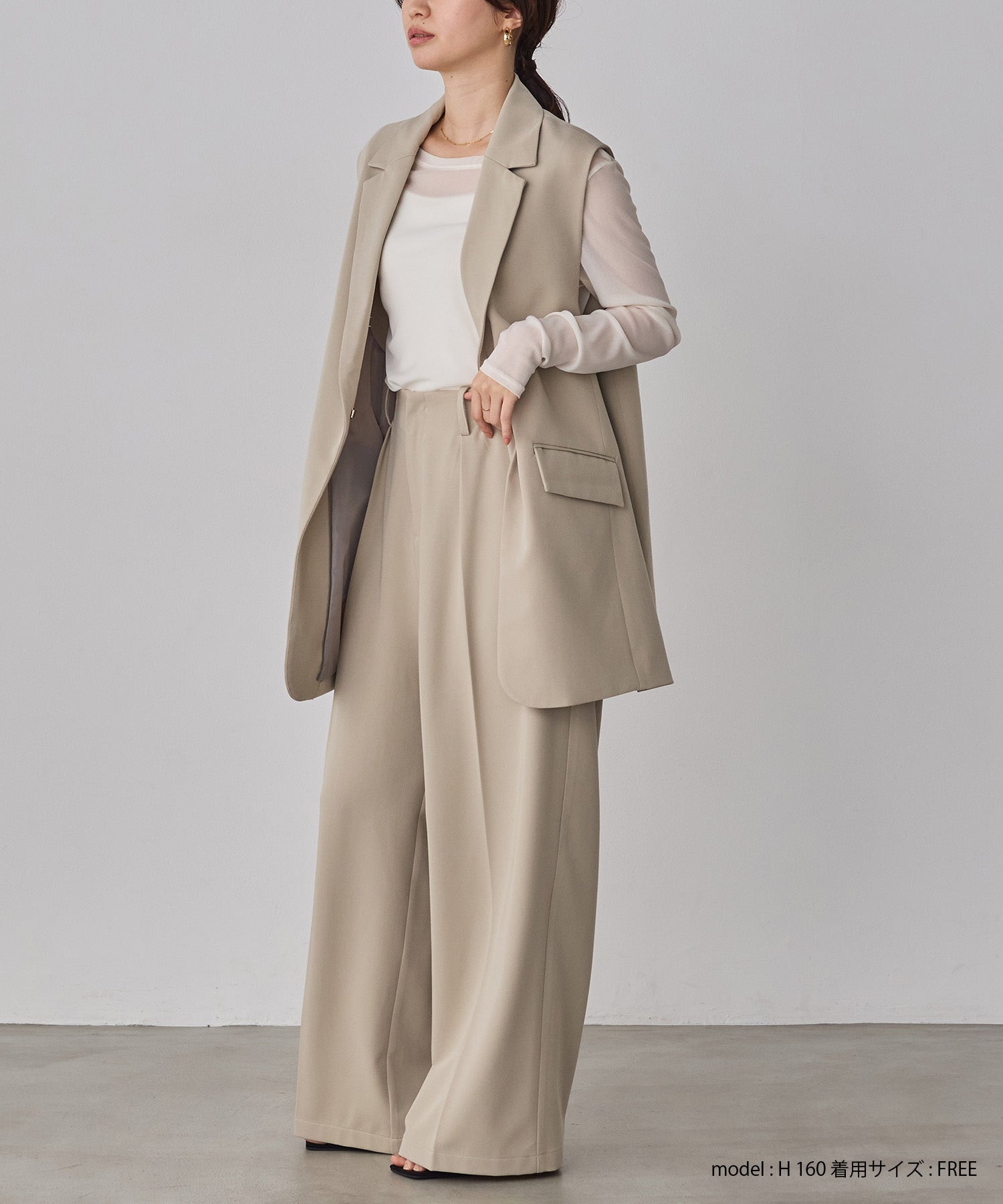 POLYRAYON TUCK PANTS