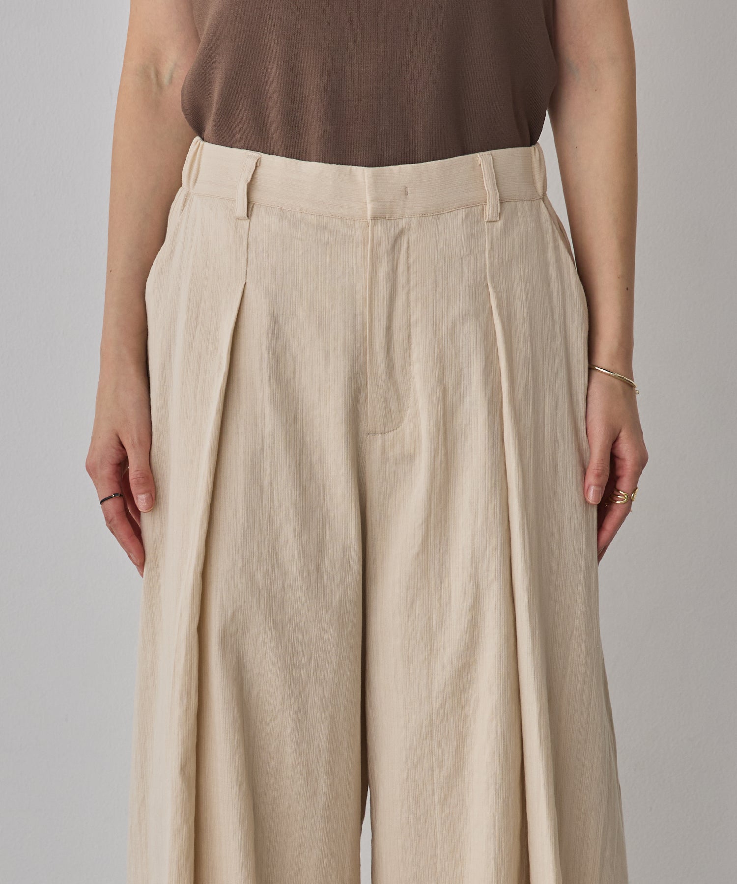 SPRING SLAB DEEP TUCK PANTS