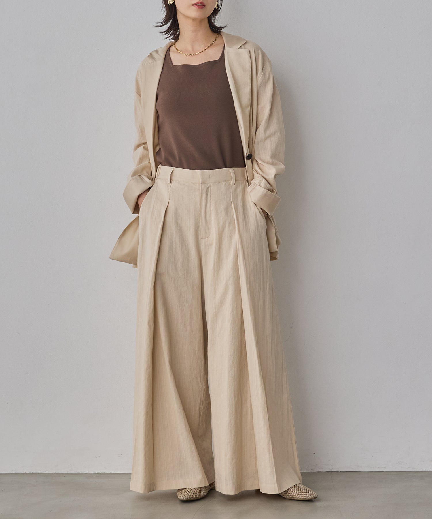 SPRING SLAB DEEP TUCK PANTS