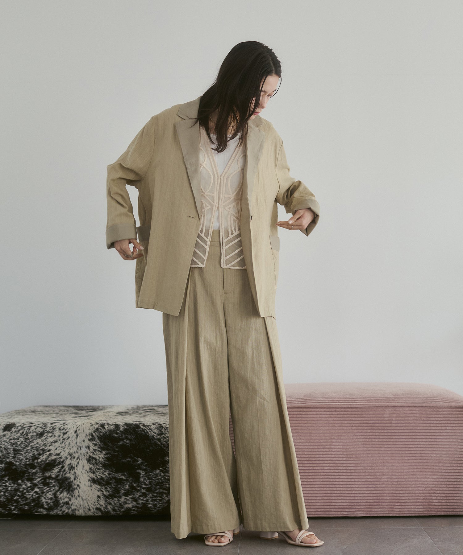 SPRING SLAB DEEP TUCK PANTS