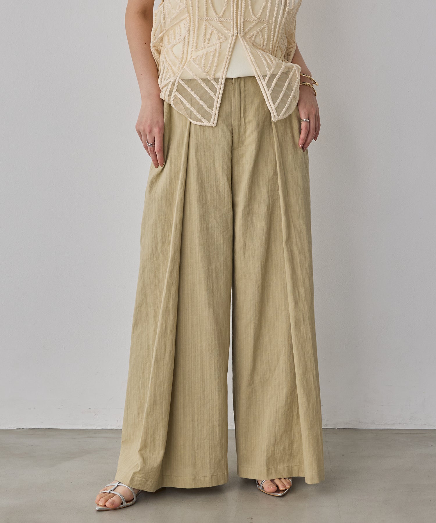 SPRING SLAB DEEP TUCK PANTS