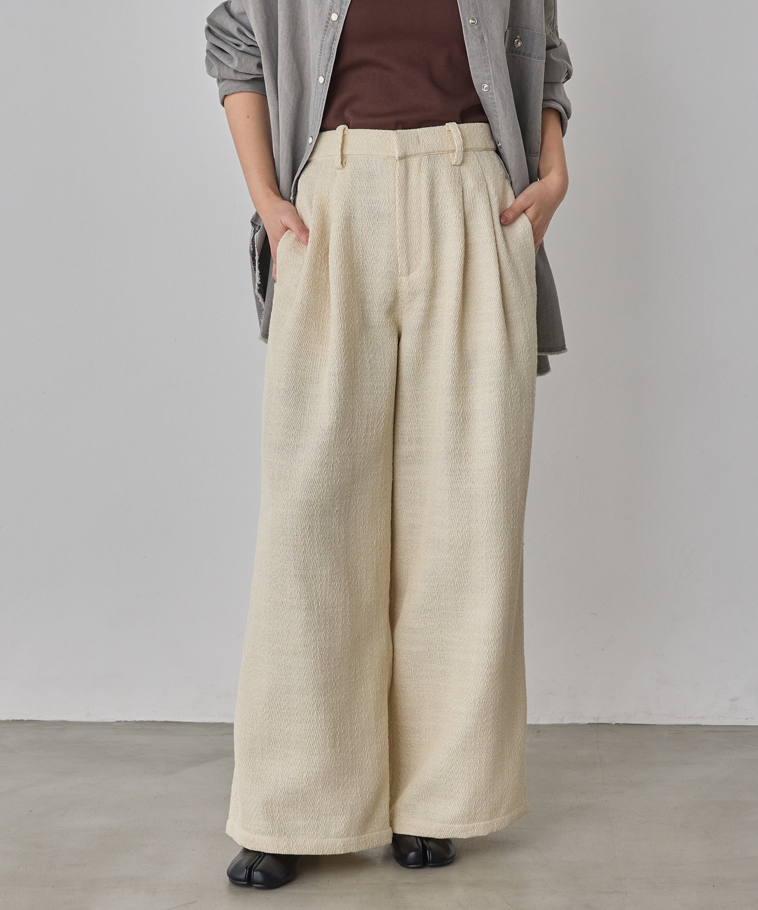 model : H162 着用サイズ : FREE