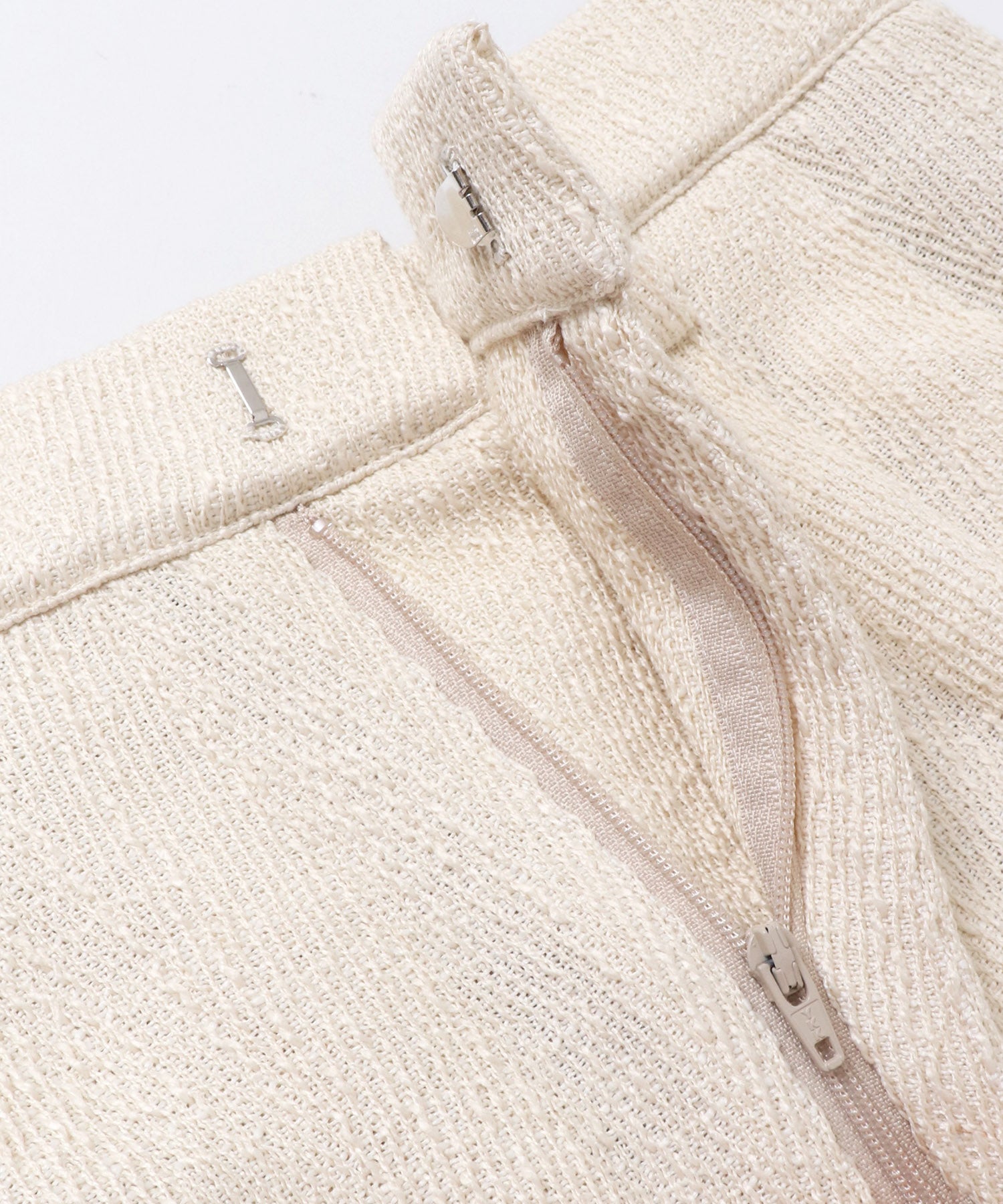 デニムライク ヘリンボーン タックパンツ