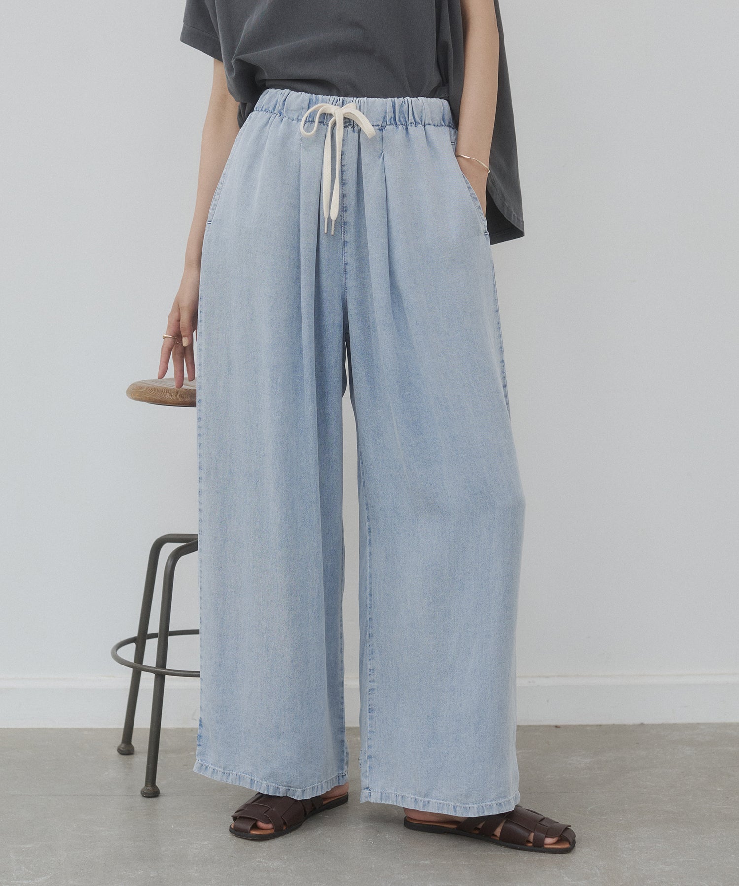 TENCEL DENIM WITH HEM TABS WIDE PANTS