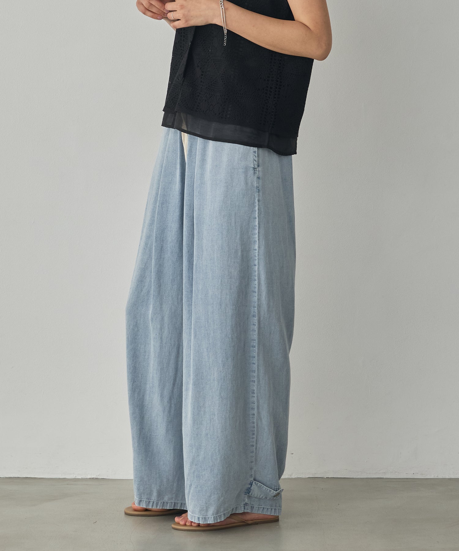 TENCEL DENIM WITH HEM TABS WIDE PANTS