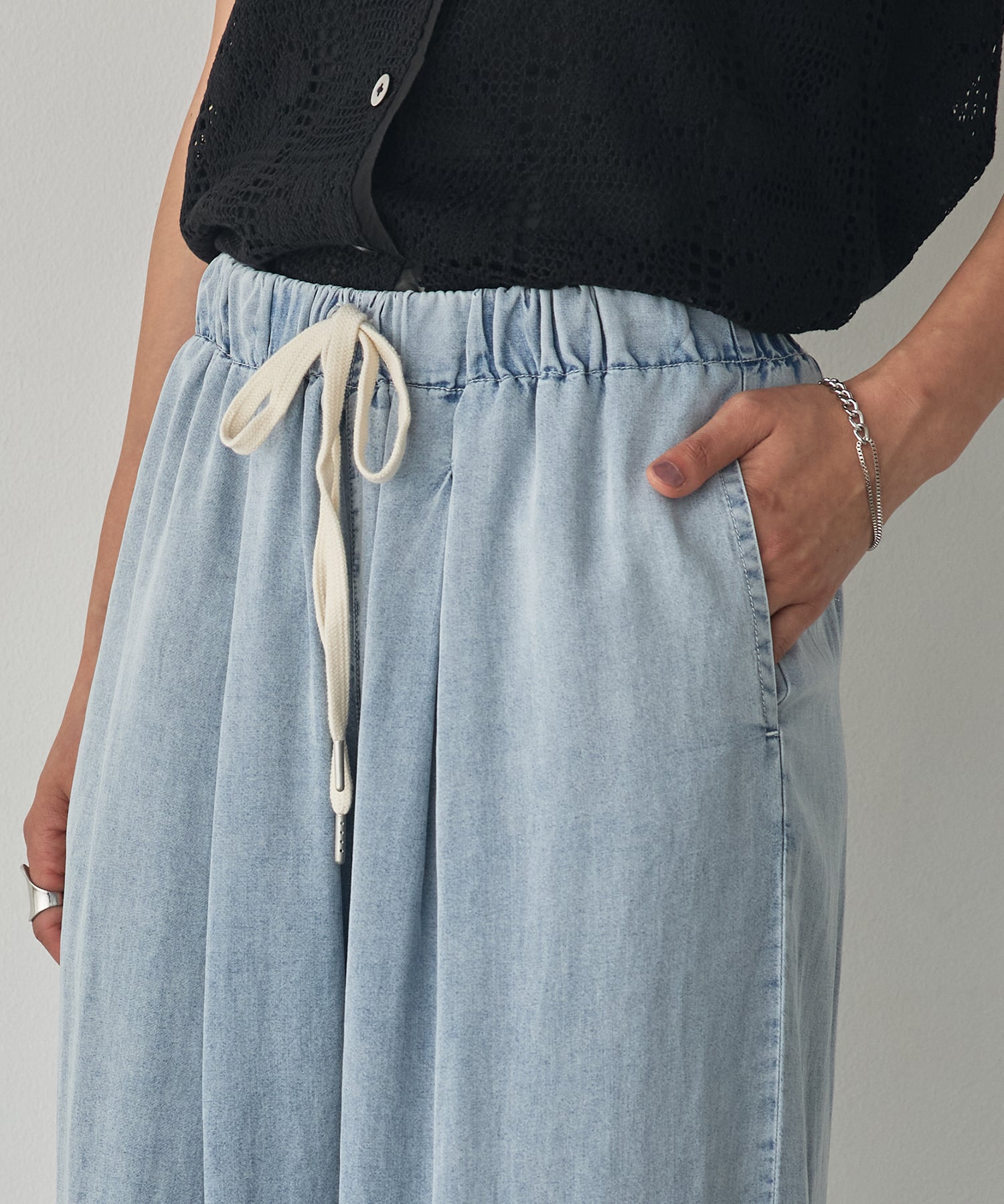 TENCEL DENIM WITH HEM TABS WIDE PANTS