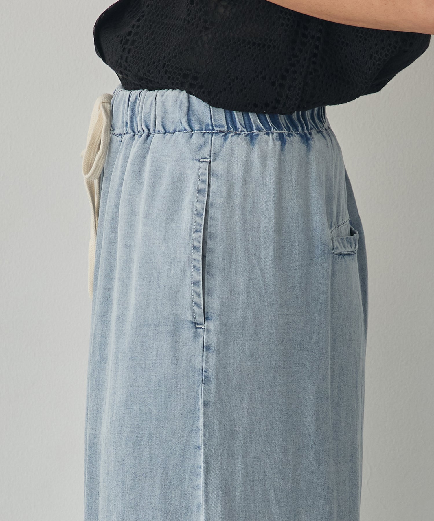 TENCEL DENIM WITH HEM TABS WIDE PANTS