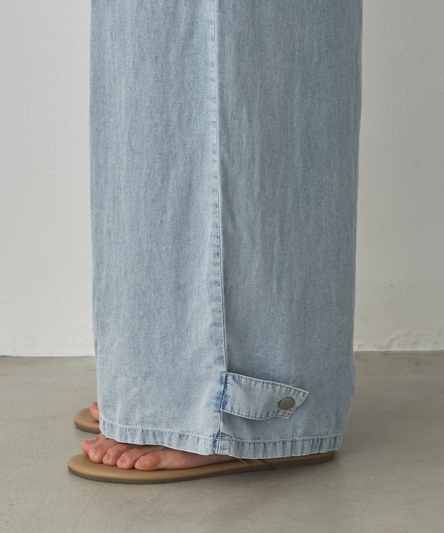 TENCEL DENIM WITH HEM TABS WIDE PANTS