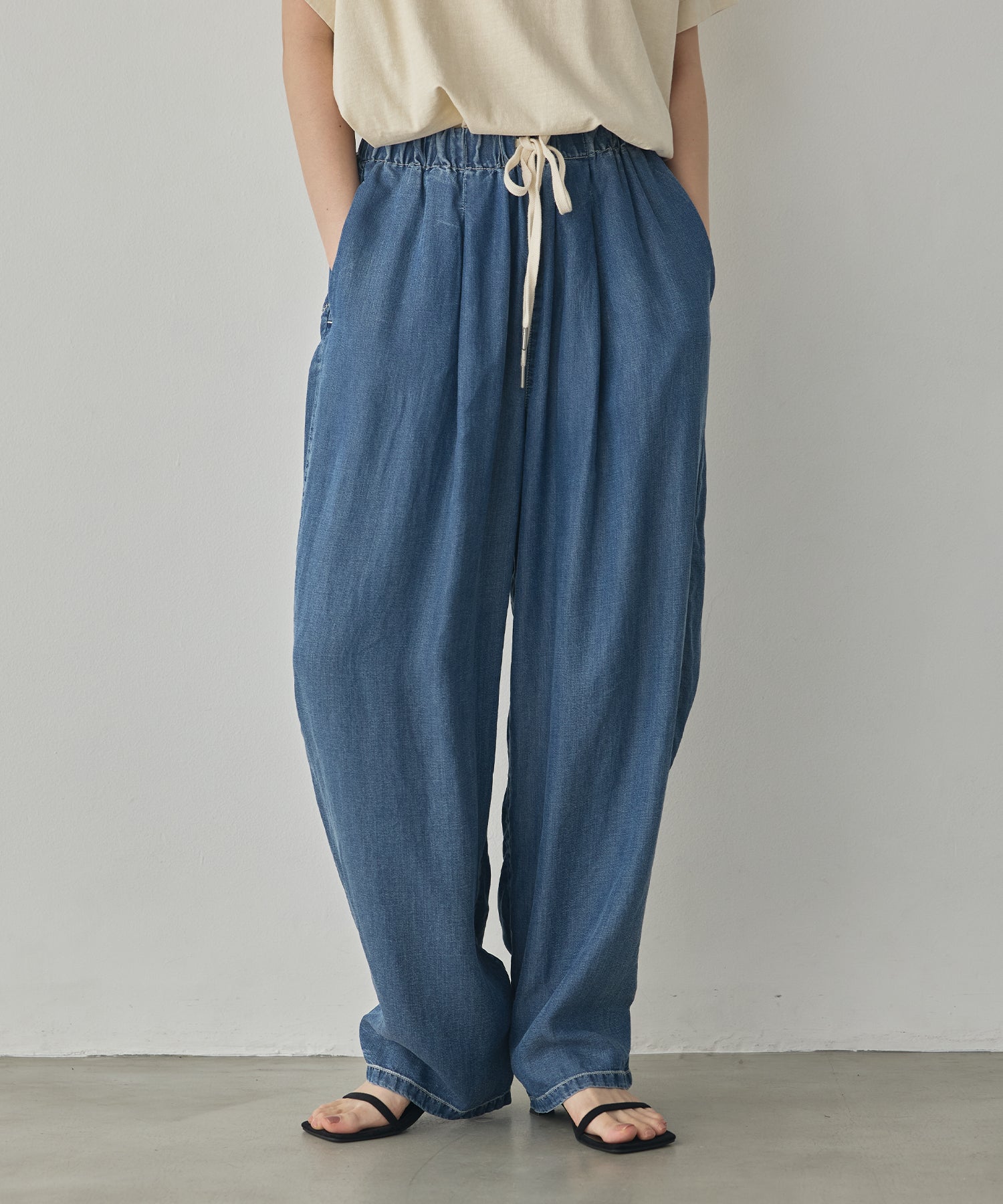 TENCEL DENIM WITH HEM TABS WIDE PANTS