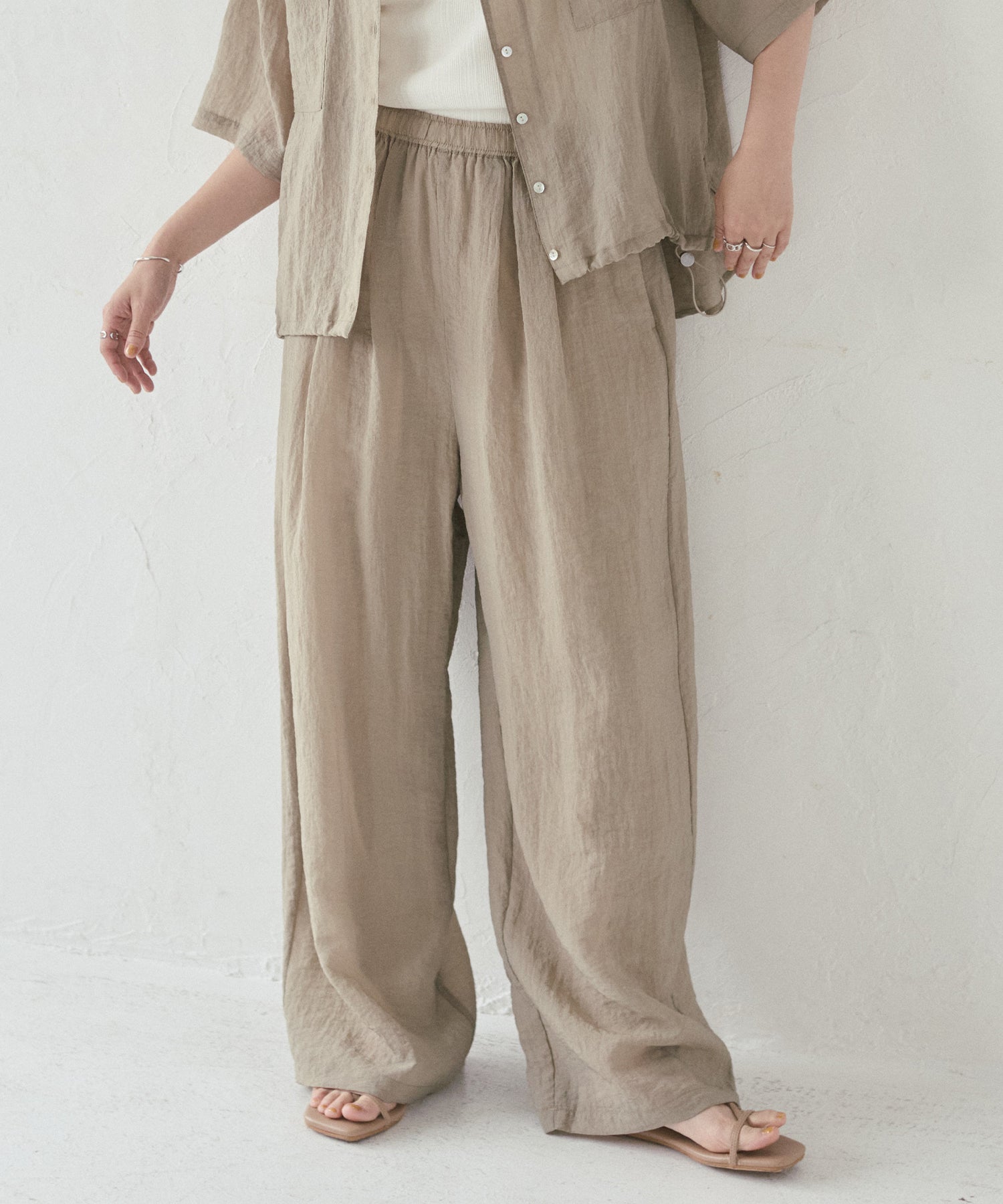 GLOSSY SHEER EASY PANTS