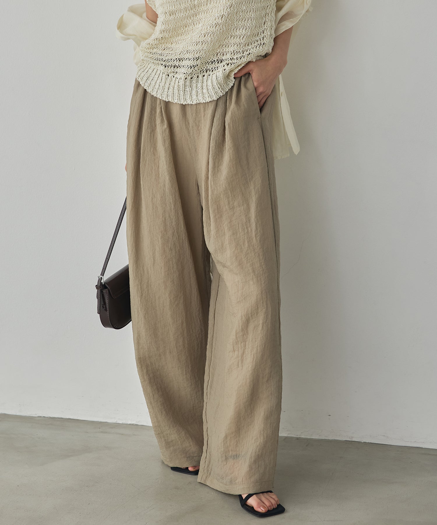 GLOSSY SHEER EASY PANTS