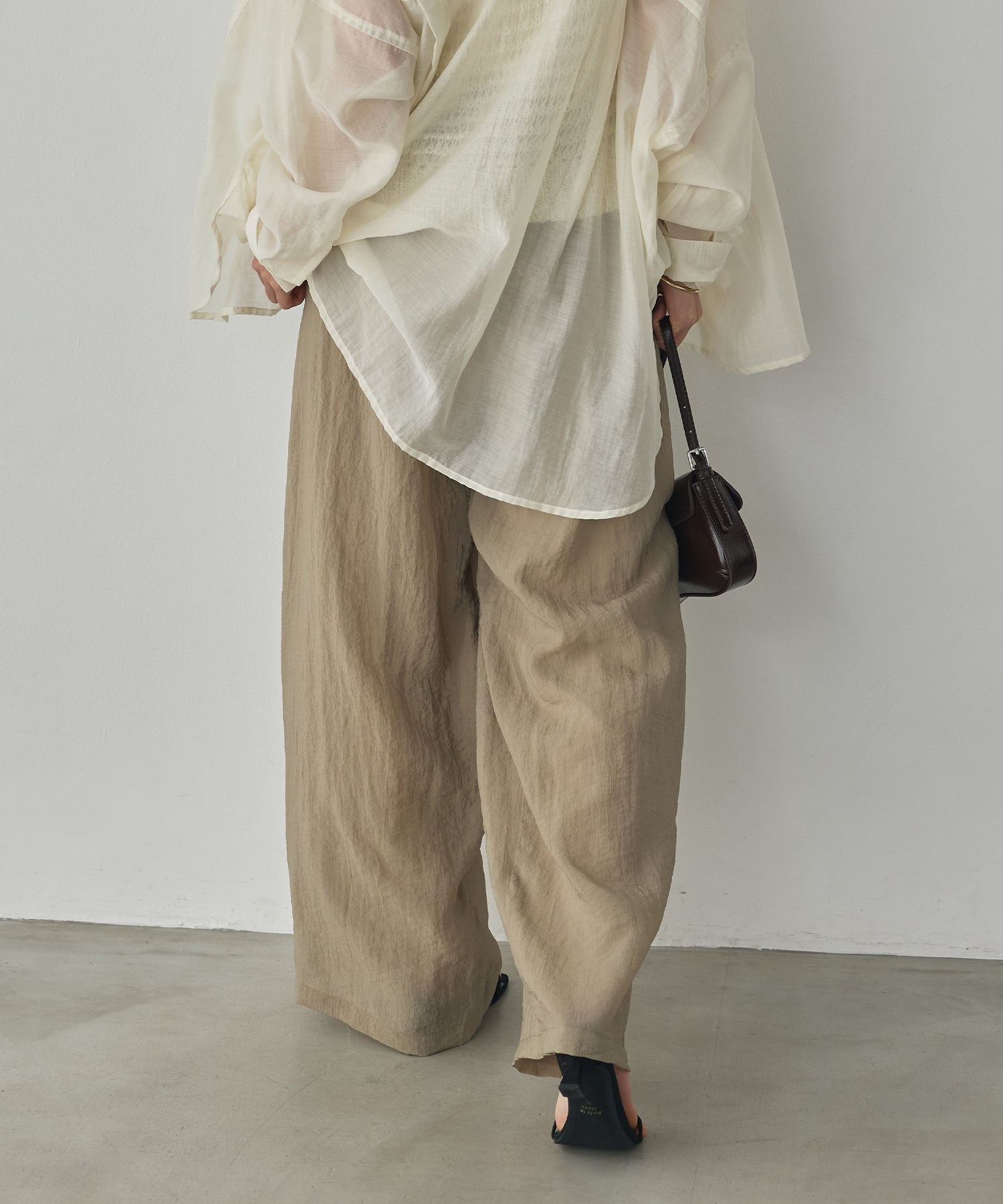 GLOSSY SHEER EASY PANTS