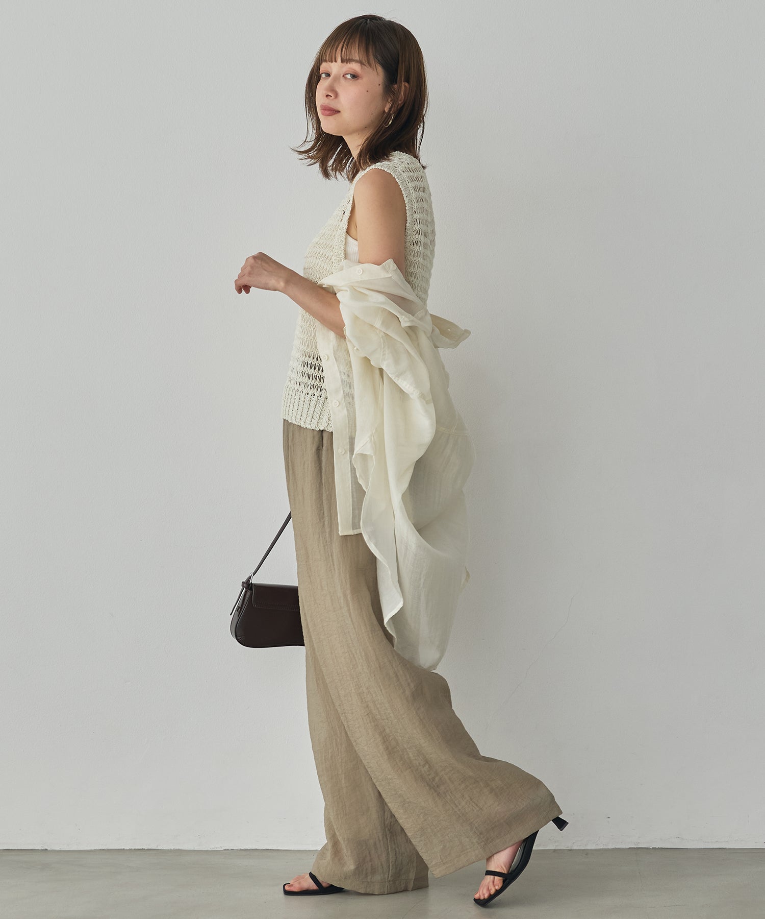 GLOSSY SHEER EASY PANTS