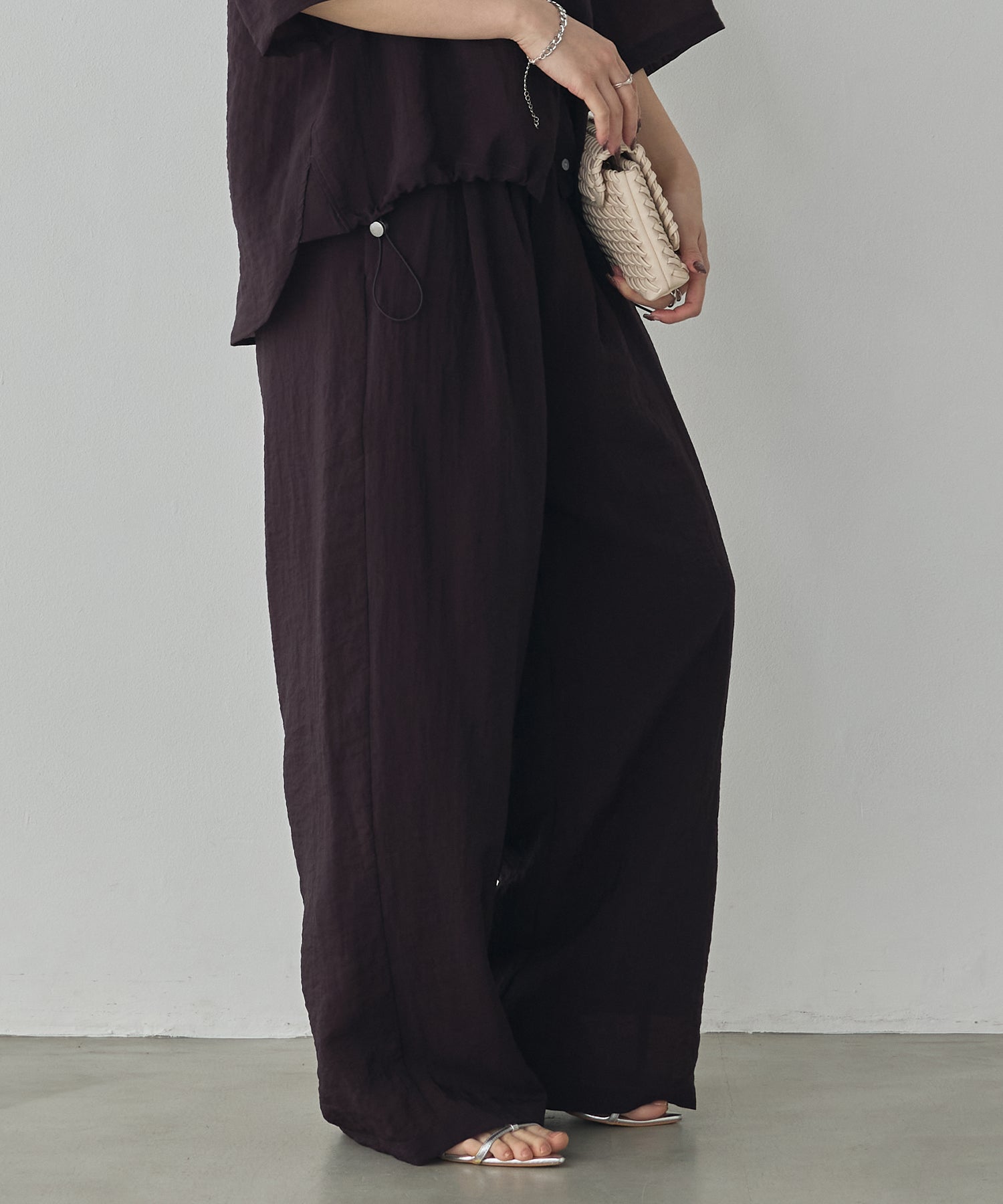 GLOSSY SHEER EASY PANTS