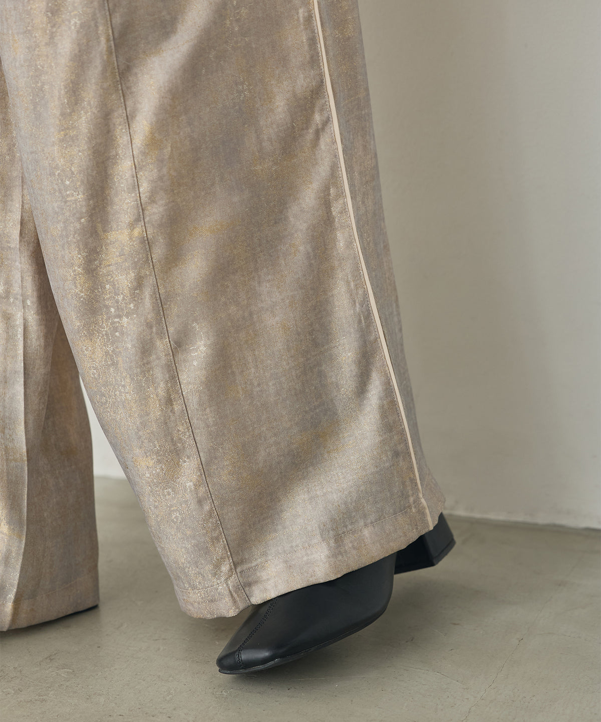 SHINY JACQUARD EASY PANTS