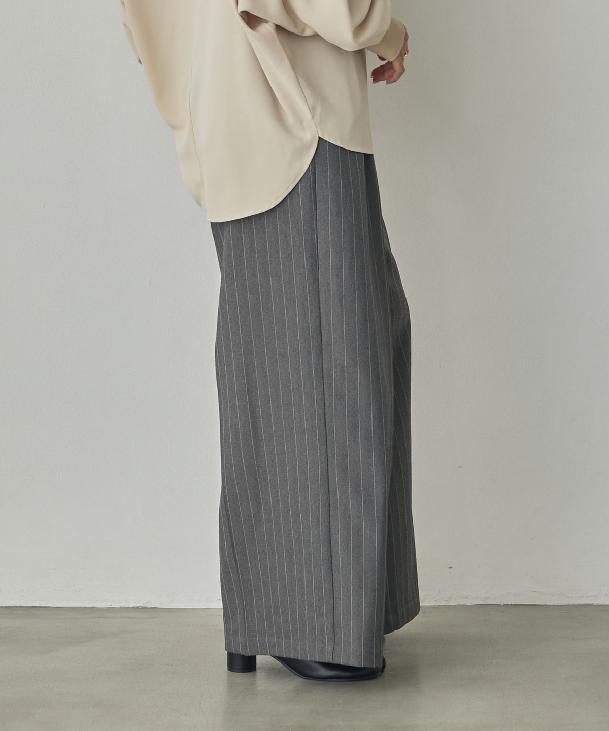 PLEATED PANTS