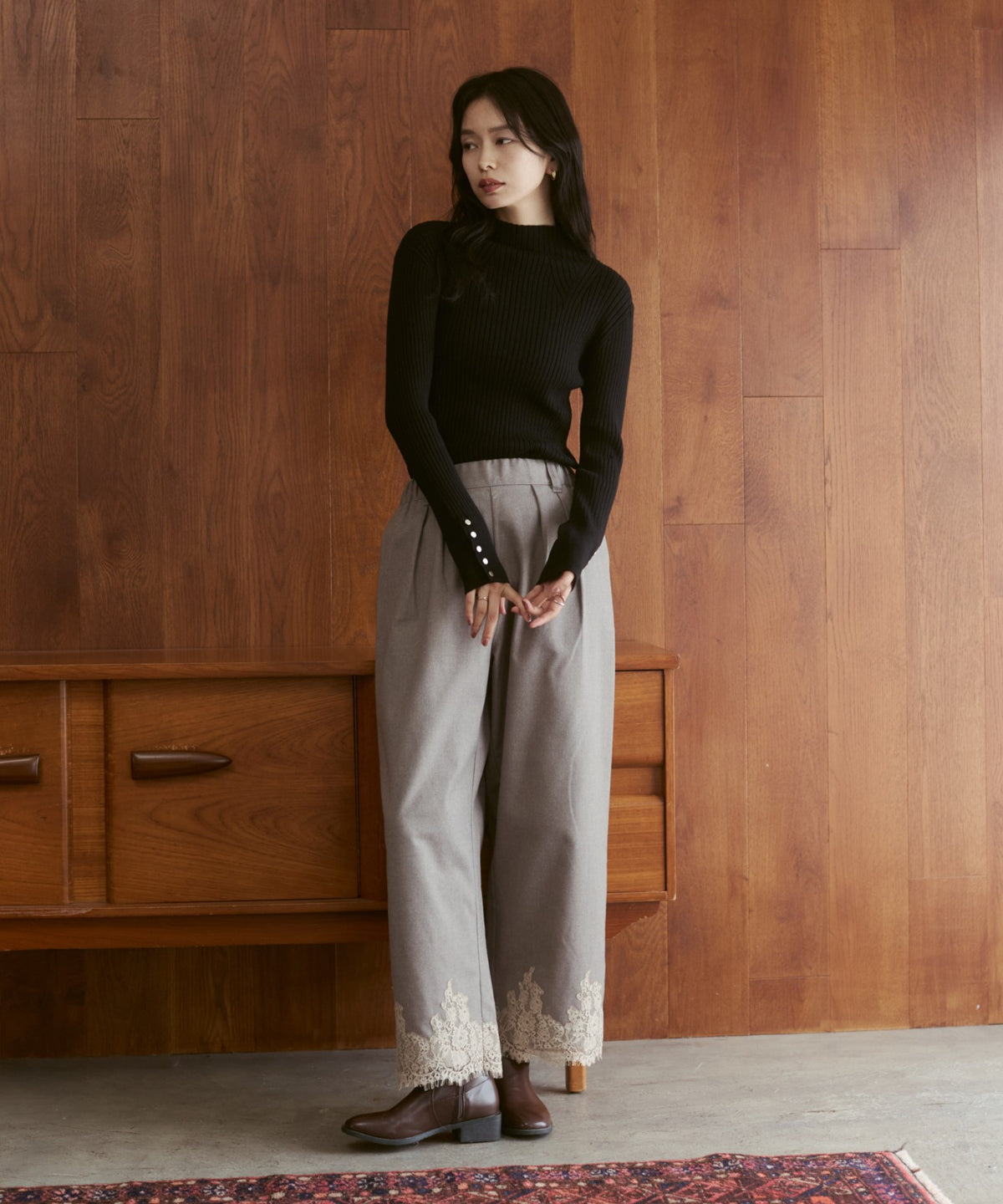 WIDE-LEG WITH LACE HEM PANTS