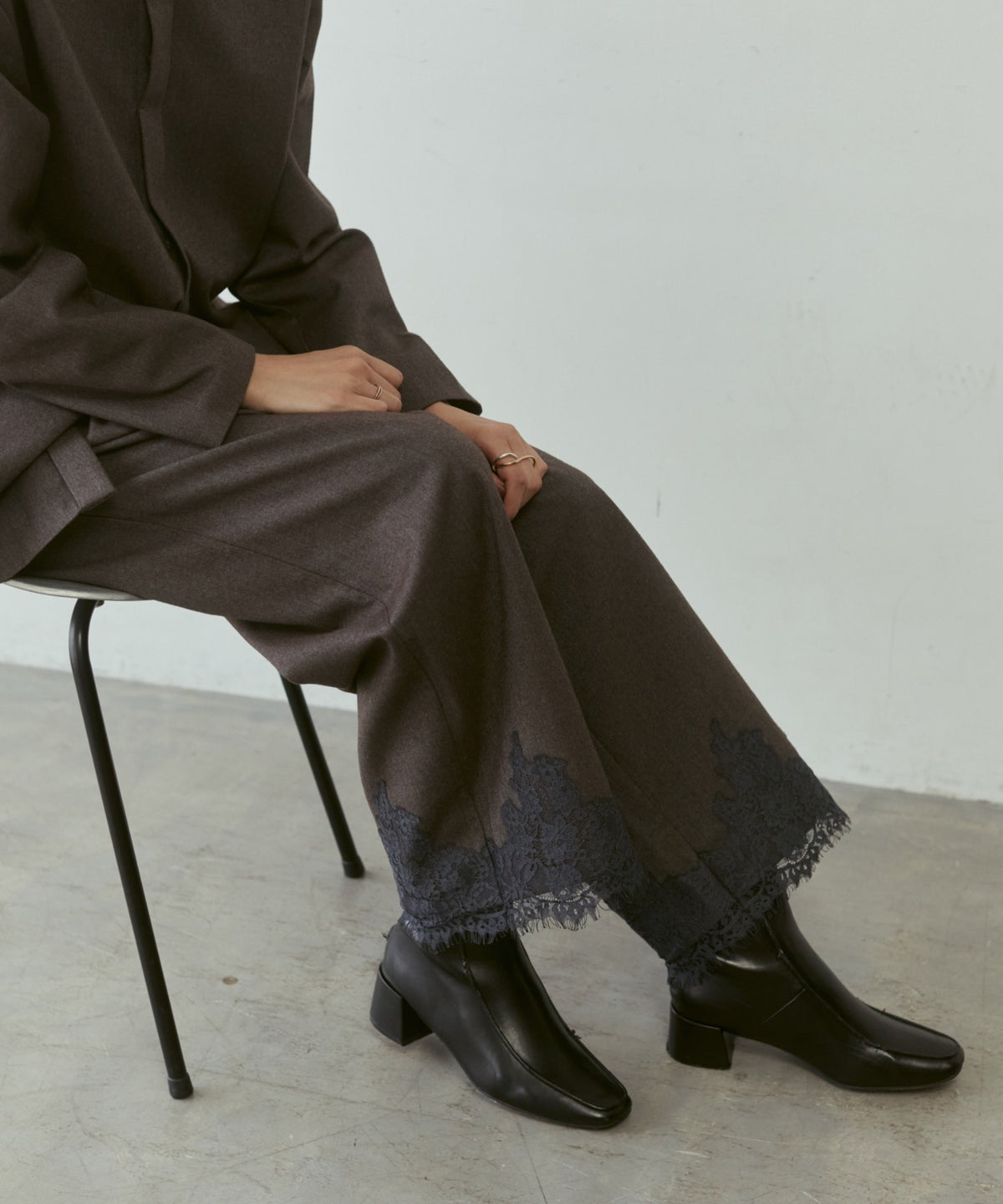WIDE-LEG WITH LACE HEM PANTS