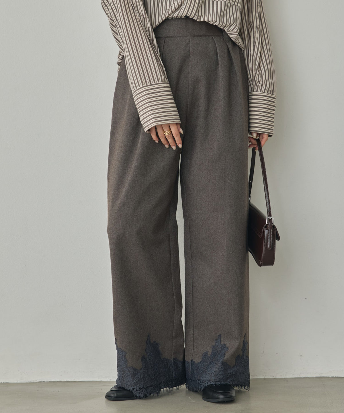 WIDE-LEG WITH LACE HEM PANTS