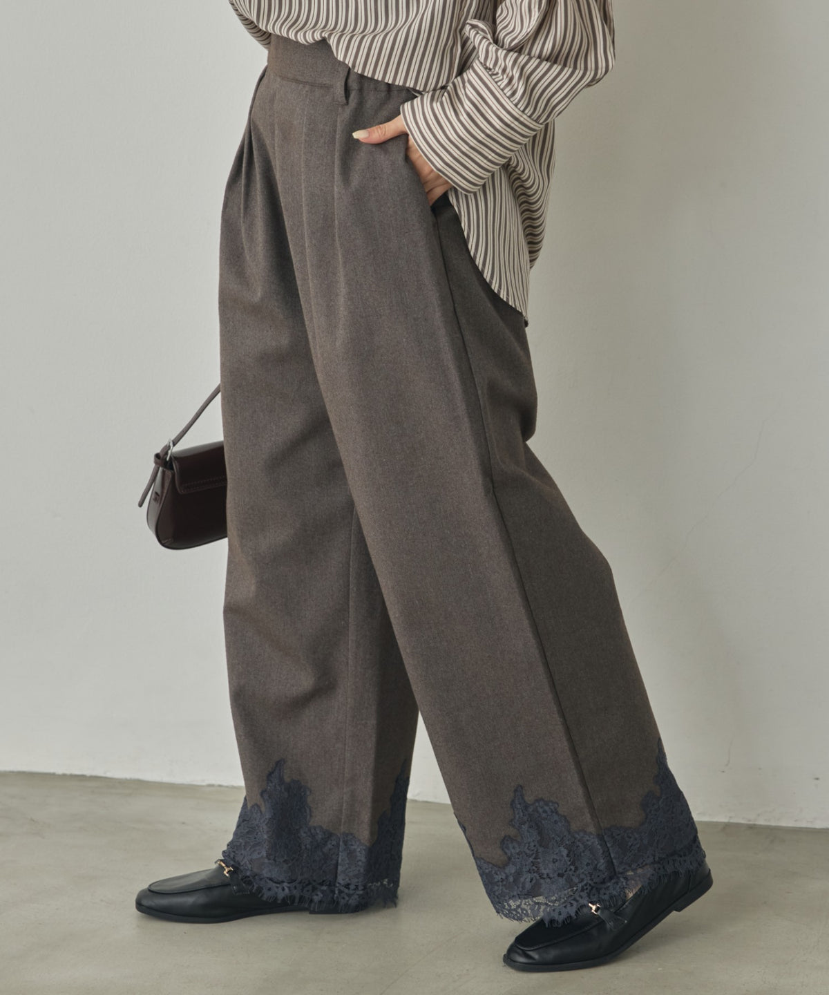 WIDE-LEG WITH LACE HEM PANTS