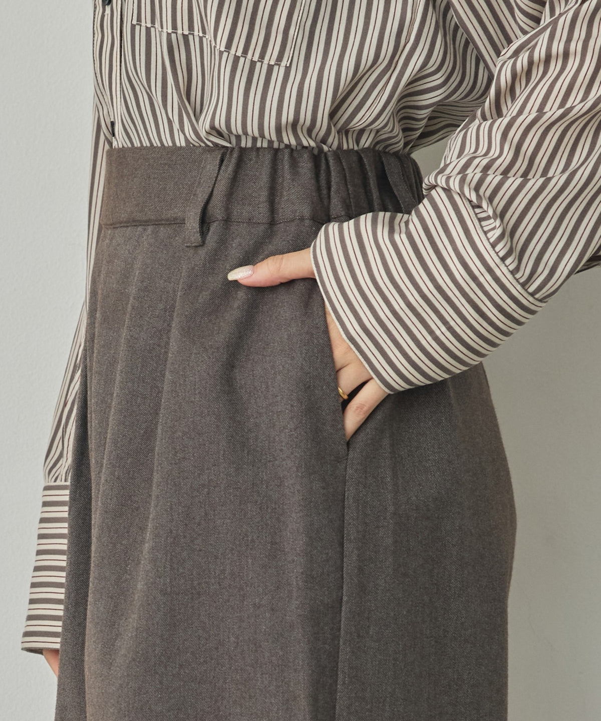 WIDE-LEG WITH LACE HEM PANTS