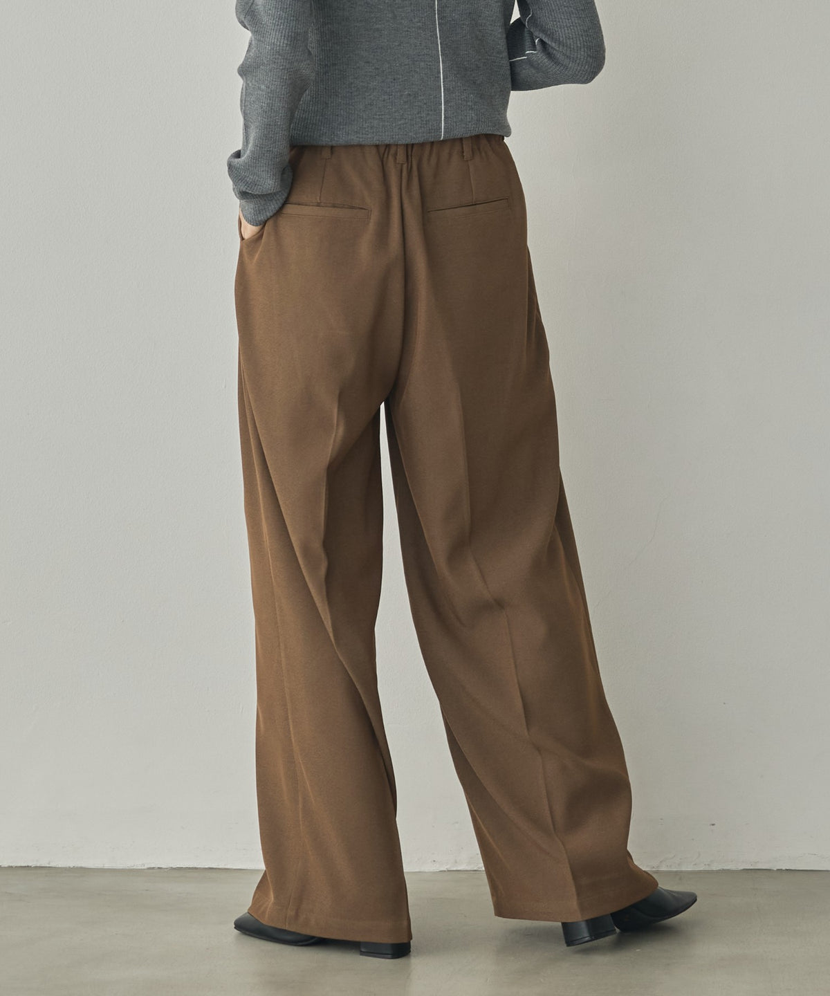 POLY-TWILL TUCK PANTS