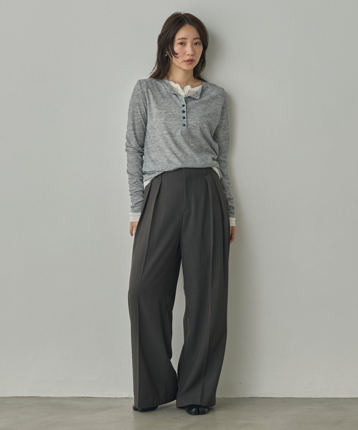 POLY-TWILL TUCK PANTS