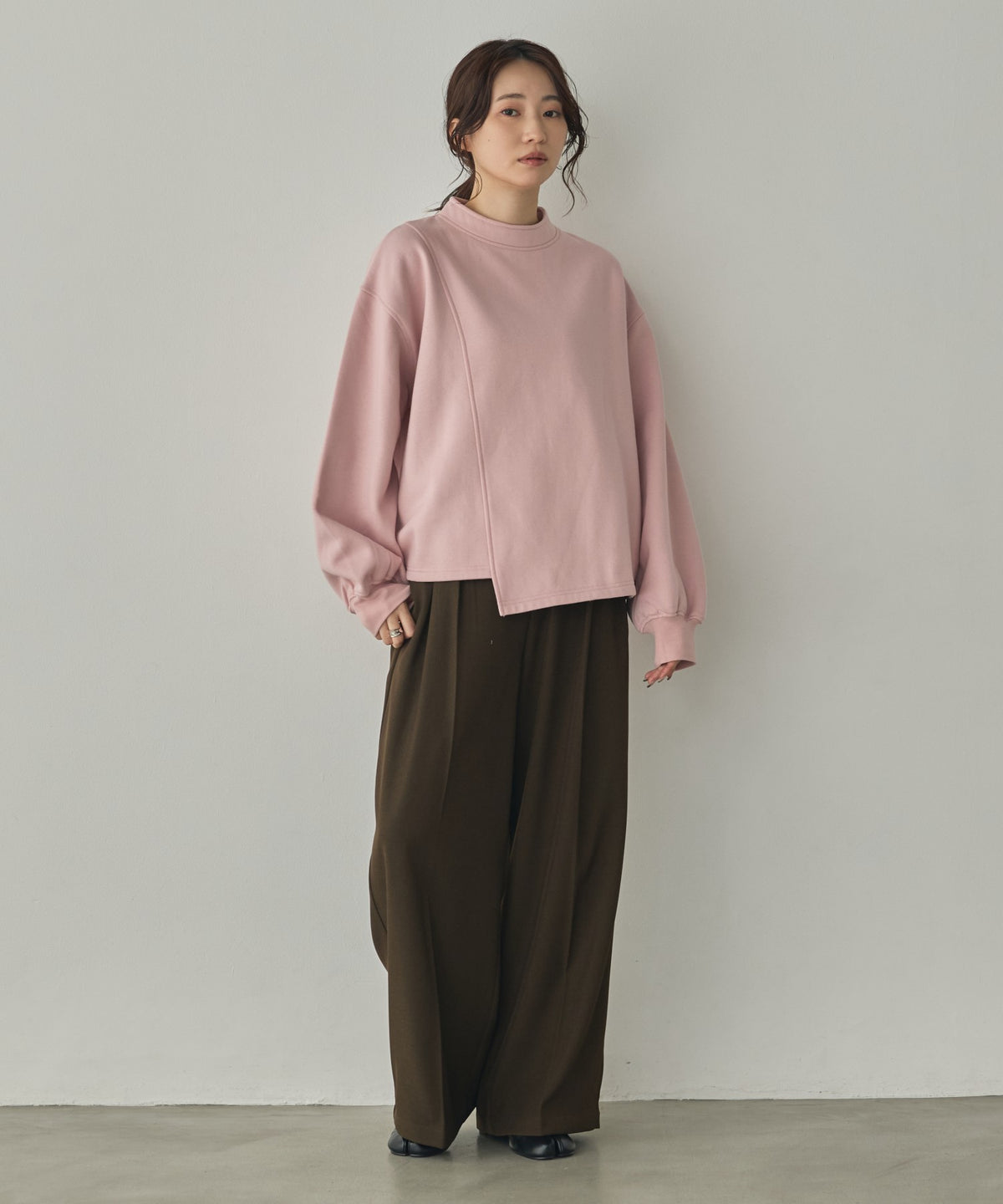 POLY-TWILL TUCK PANTS